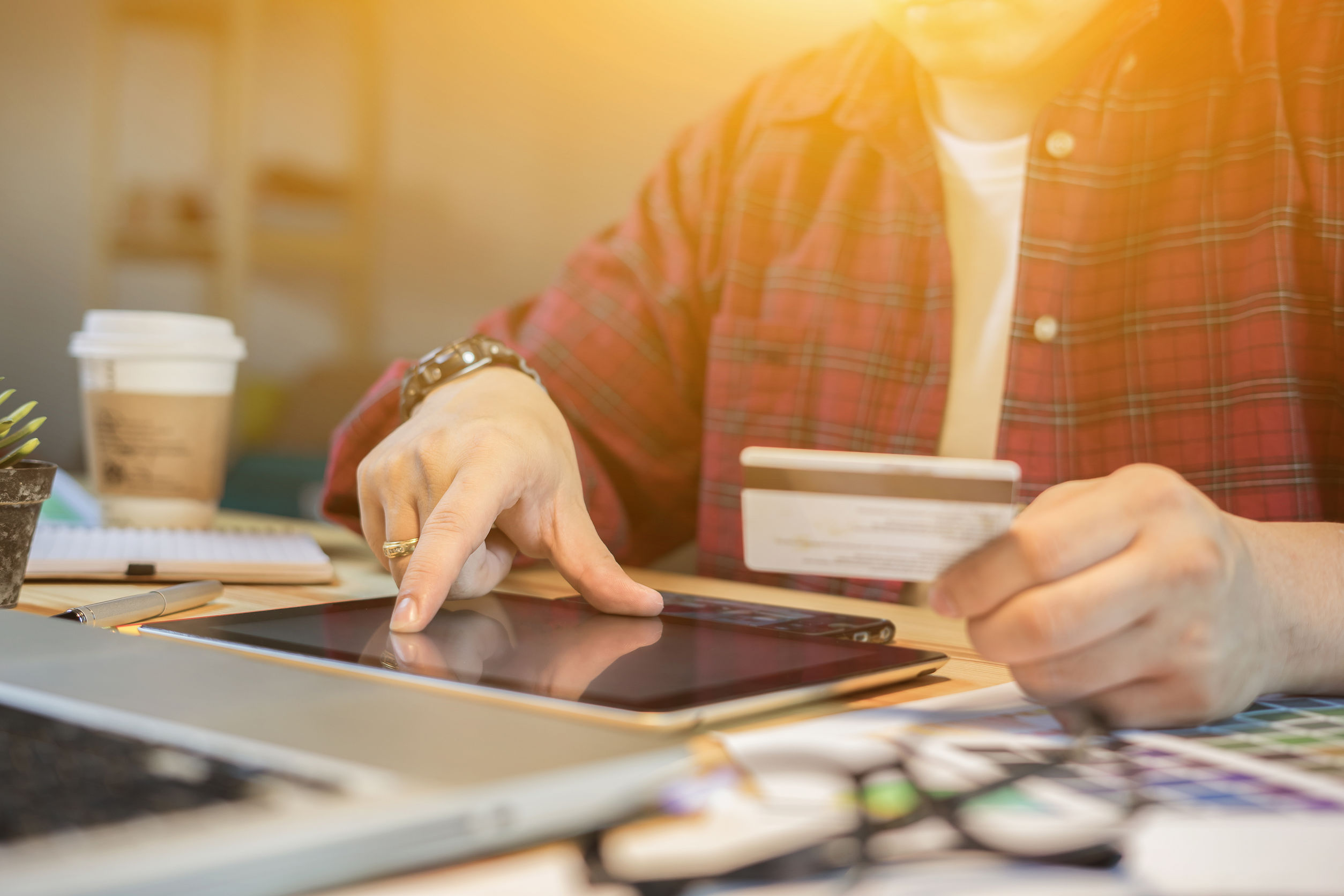 Business Checking vs. Personal Checking; What's the Difference?