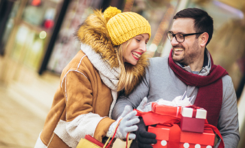 5 Spending Tips to Bring You Less Stress (and More Joy!) This Holiday Season